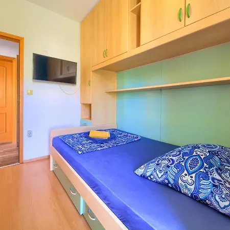 Apartment Lidija Krk Town Exterior photo